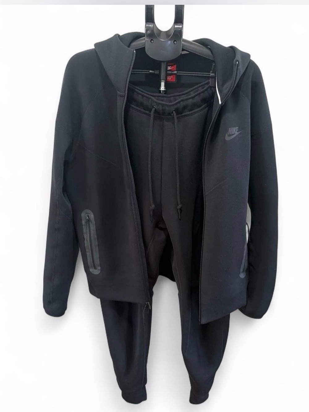 Nike Tech Set - Picture 2 of 7